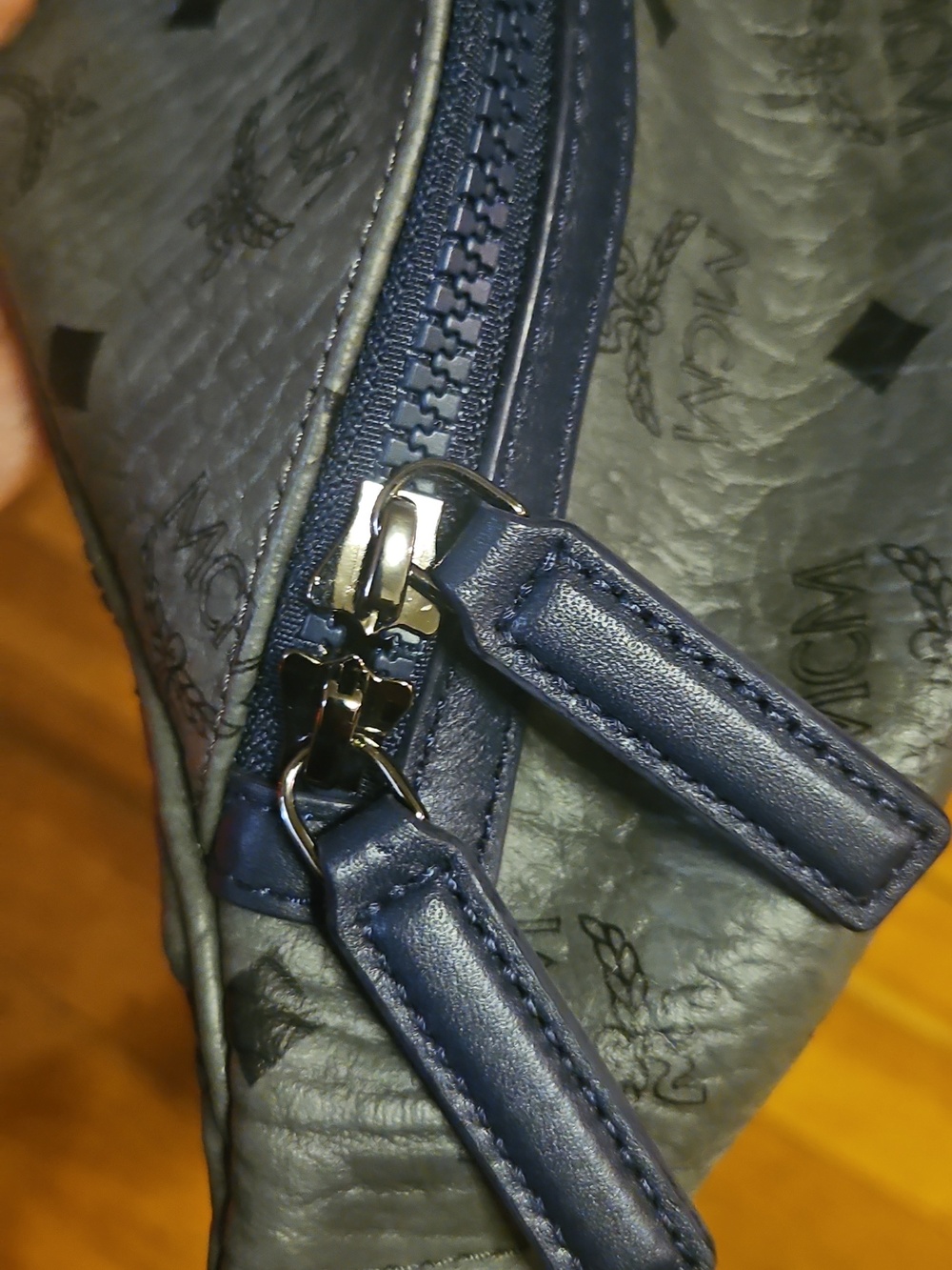 MCM Navy & Dark Grey Logo-Print Leather Belt Bag - Picture 4 of 9